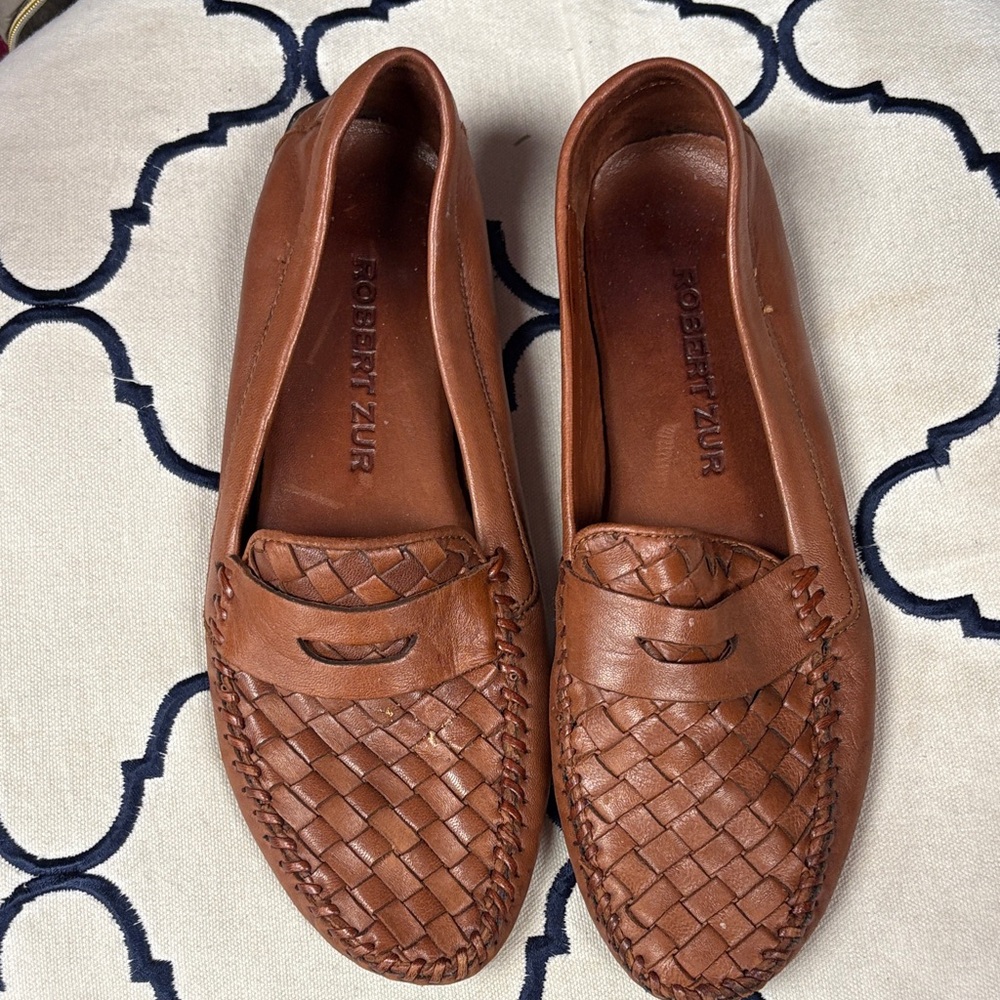 Robert Zur Women’s Tan Woven Loafers